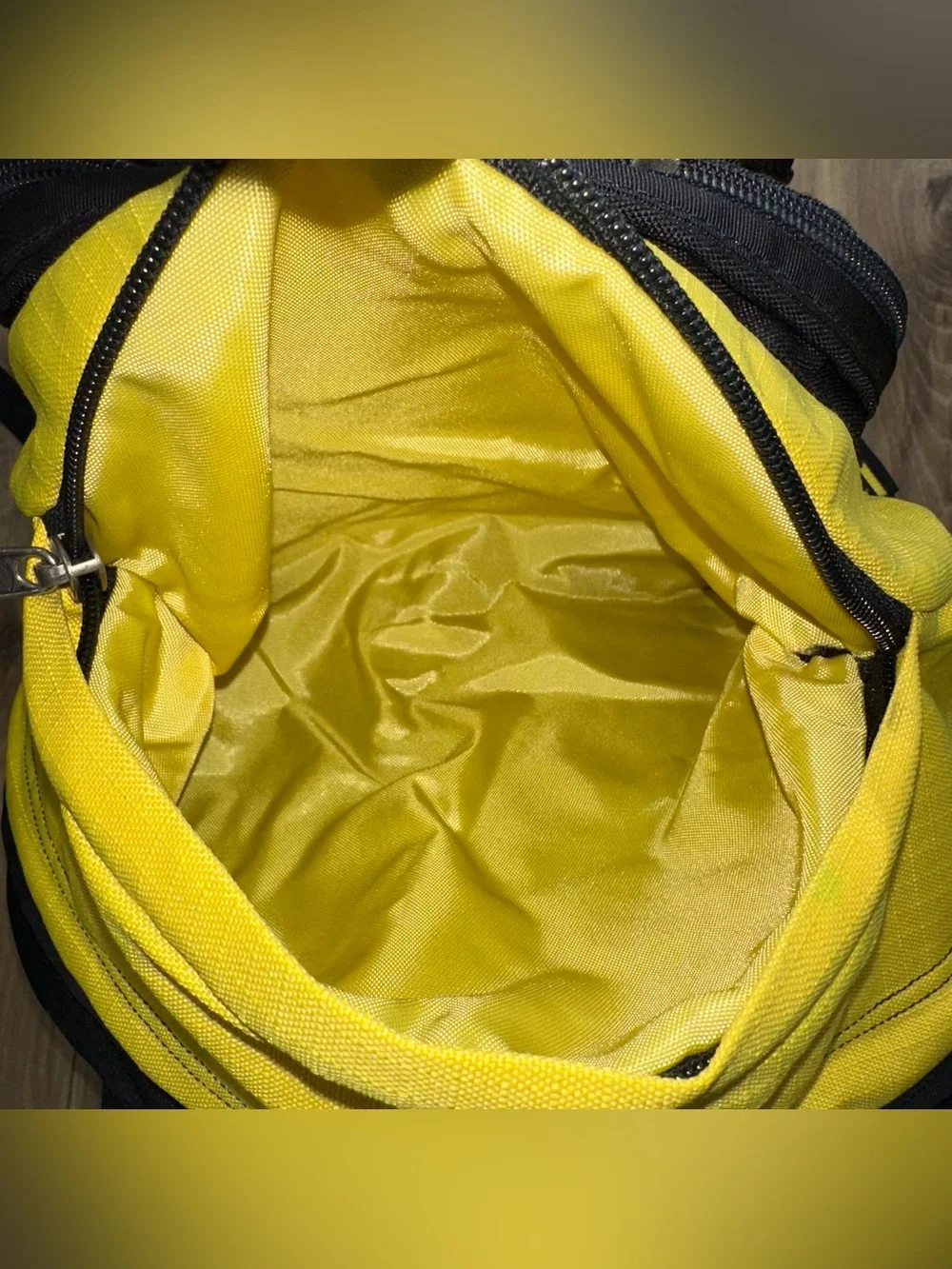 MountainSmith Everyday Carry EDC 24/7 Backpack Hiking Black Yellow